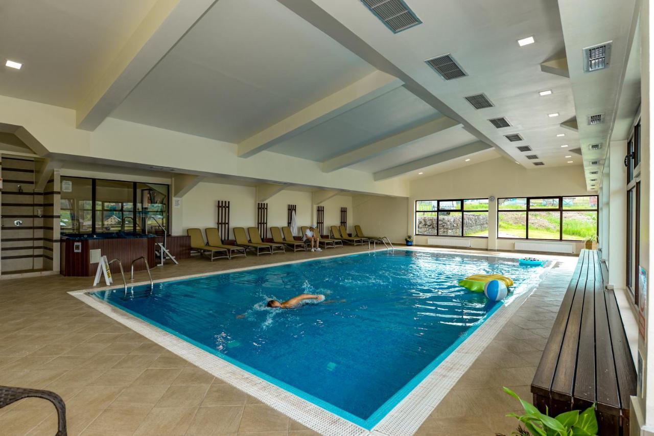 Pensiunea La Bella Vista Poiana Negrii Ngoại thất bức ảnh