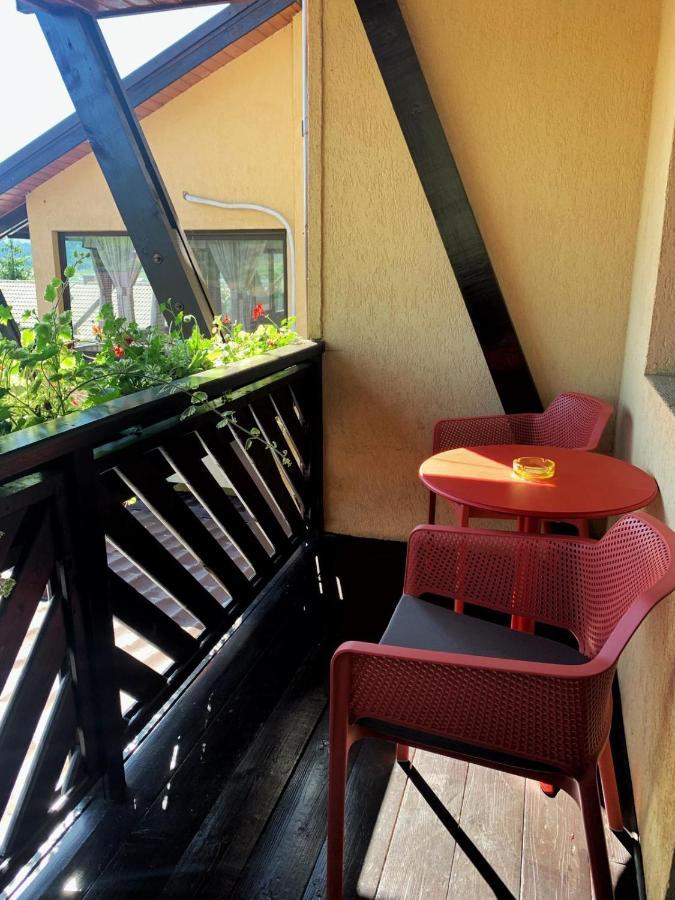 Pensiunea La Bella Vista Poiana Negrii Ngoại thất bức ảnh