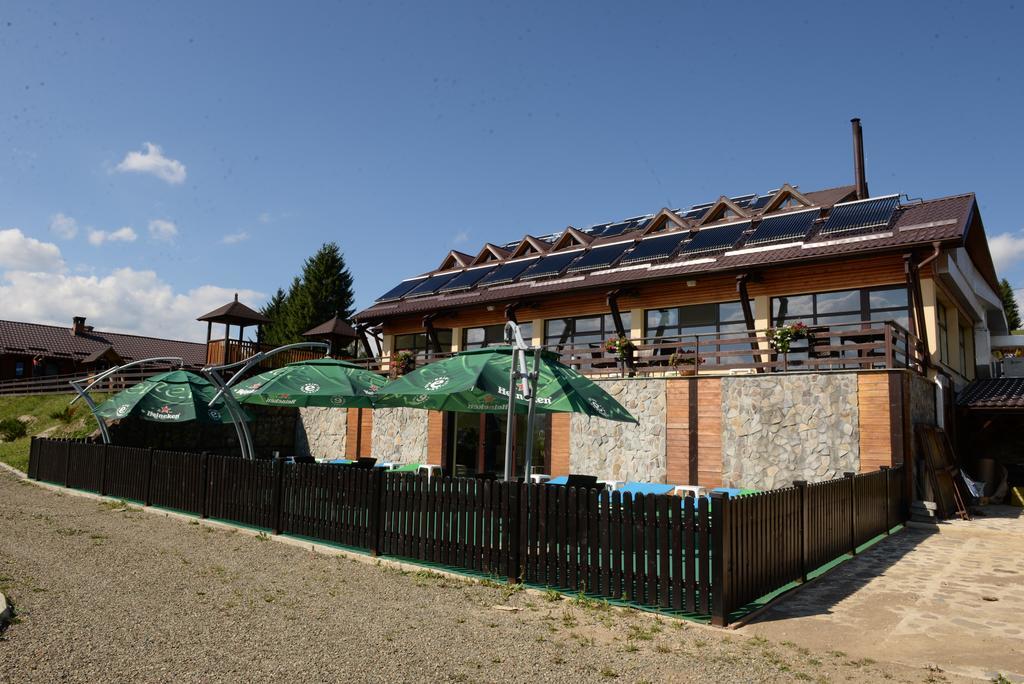 Pensiunea La Bella Vista Poiana Negrii Ngoại thất bức ảnh
